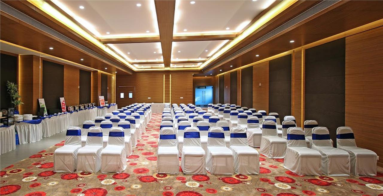 Hotel German Palace Near To Airport Gandhinagar Exterior foto